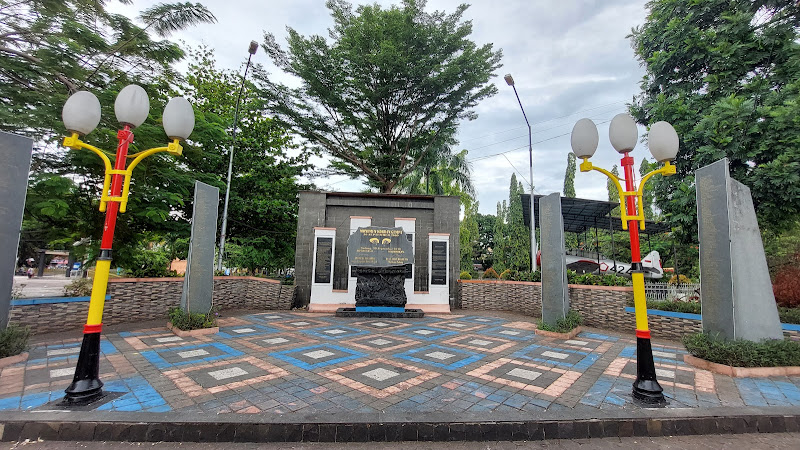 3 Monumen Terkenal di Kota Padang yang Wajib Dikunjungi