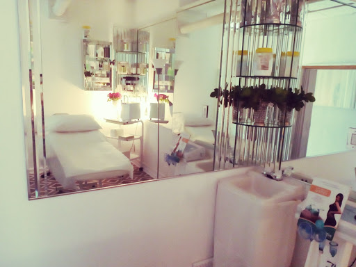 Beauty Salon «Lash Studio & Spa», reviews and photos, 831 N Federal Hwy, Fort Lauderdale, FL 33304, USA