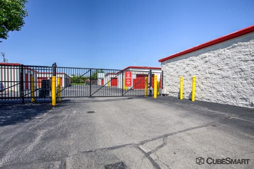 Self-Storage Facility «CubeSmart Self Storage», reviews and photos, 3501 Washington St, Gurnee, IL 60031, USA