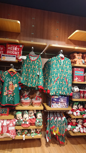 Toy Store «Disney Store», reviews and photos, 4400 Sharon Rd, Charlotte, NC 28211, USA