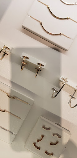 Jewelry Store «Tiffany & Co.», reviews and photos, 730 N Michigan Ave, Chicago, IL 60611, USA