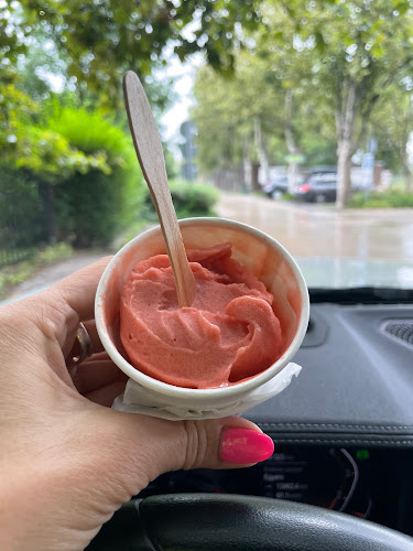 Comentarii opinii despre Tejvirág Fagylaltozó