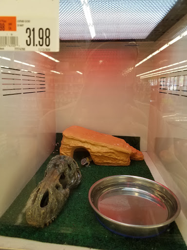 Pet Supply Store «Pet Supplies Plus», reviews and photos, 22013 Lorain Rd, Fairview Park, OH 44126, USA
