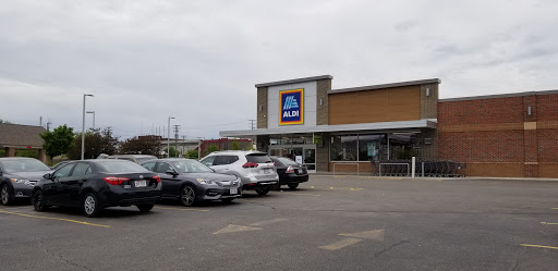 Supermarket «ALDI», reviews and photos, 1600 W 117th St, Lakewood, OH 44107, USA