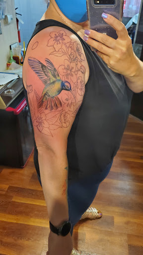 Tattoo Shop «Skeleton Key Tattoo», reviews and photos, 1729 SE Hawthorne Blvd, Portland, OR 97214, USA