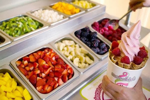 Menchies Frozen Yogurt image 2