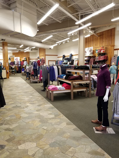 Clothing Store «L.L. Bean», reviews and photos, 6 Wayside Rd, Burlington, MA 01803, USA