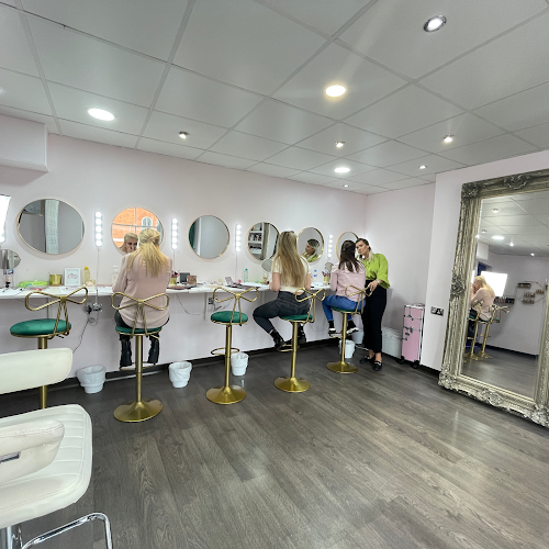 AR Makeup And Beauty Academy Birmingham - Birmingham