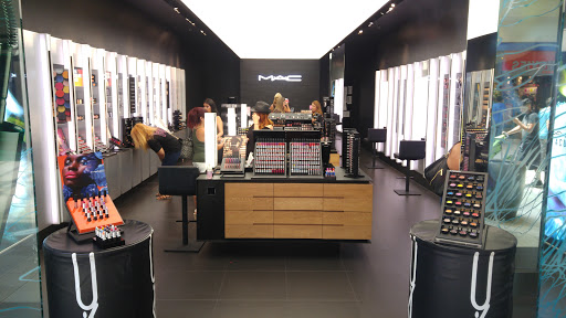 Cosmetics Store «MAC Cosmetics», reviews and photos, 5060 E Montclair Plaza Ln, Montclair, CA 91763, USA