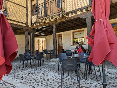 El Patio de Pepe - Pl. Vieja, 2, 34100 Saldaña, Palencia, Spain