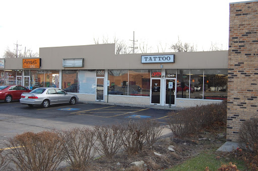 Tattoo Shop «Color Theory Tattoo», reviews and photos, 1047 E St Charles Rd, Lombard, IL 60148, USA