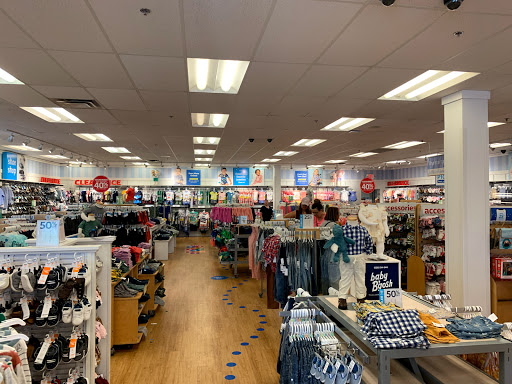 Shopping Mall «Grove City Premium Outlets», reviews and photos, 1911 Leesburg Grove City Rd, Grove City, PA 16127, USA