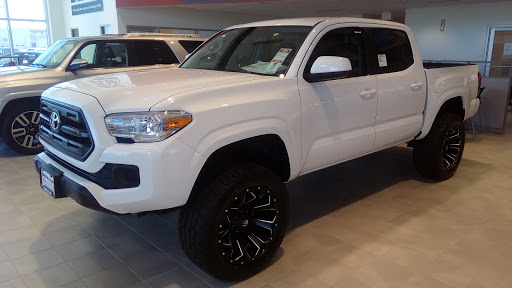 Used Car Dealer «Germain Toyota of Columbus», reviews and photos, 5711 Scarborough Blvd, Columbus, OH 43232, USA