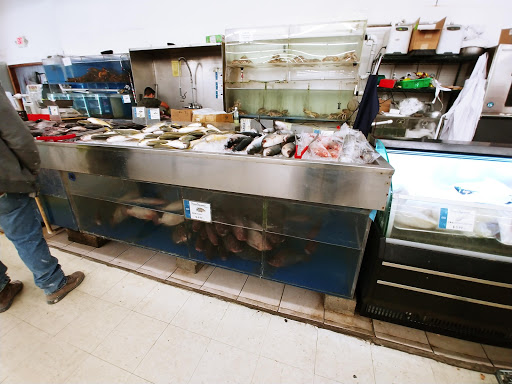 Asian Grocery Store «Oriental Supermarket», reviews and photos, 3901 S University Ave, Little Rock, AR 72204, USA