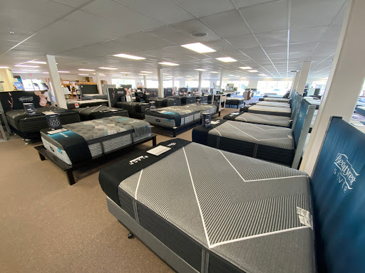 Furniture Store «At Home Furniture and Mattress Superstore», reviews and photos, 930 Hill St SE, Albany, OR 97322, USA