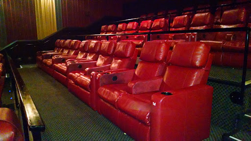 Movie Theater «Marcus Theatres Majestic Cinema of Omaha», reviews and photos, 14304 W Maple Rd, Omaha, NE 68164, USA