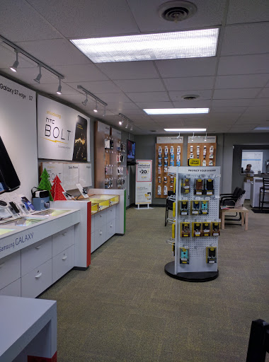 Cell Phone Store «Sprint Store», reviews and photos, 3220 E Grand River Ave, Howell, MI 48843, USA