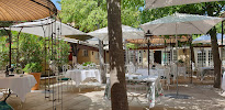 Atmosphère du Restaurant gastronomique Restaurant Auberge de Cassagne à Le Pontet - n°14