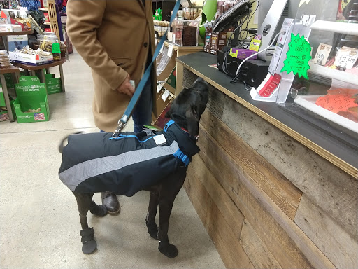 Pet Supply Store «Premier Pet Supply», reviews and photos, 15399 Merriman Rd, Livonia, MI 48154, USA