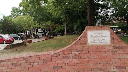 Placa conmemorativa al parque Gustavo lozano bocanegra de Saldaña