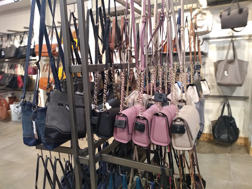 Shoe Store «DSW Designer Shoe Warehouse», reviews and photos, 1 Walden Galleria, Buffalo, NY 14225, USA