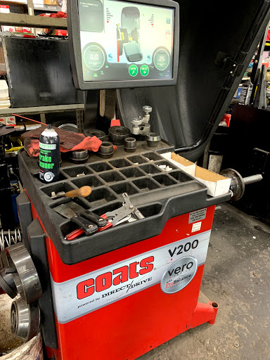 Auto Repair Shop «Courtesy Auto Service & Tire of Tacoma», reviews and photos, 4502 S Steele St #701, Tacoma, WA 98409, USA