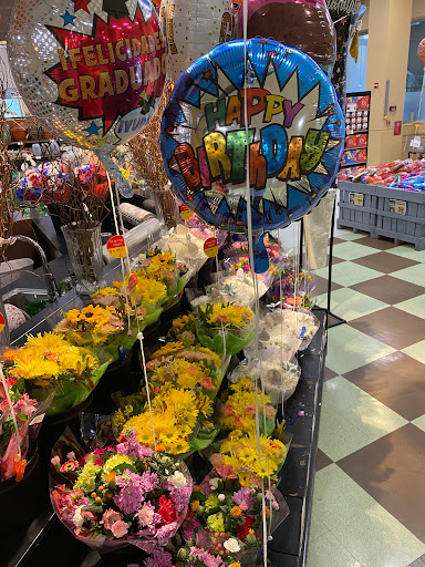 Grocery Store «ShopRite of White Plains», reviews and photos, 13 City Pl, White Plains, NY 10601, USA