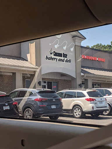 Bakery «Cinnamon Bear Bakery & Deli», reviews and photos, 600 University Blvd, Harrisonburg, VA 22801, USA