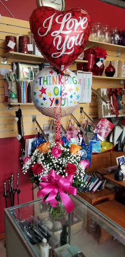 Florist «The Flower Pot & Basket Shop», reviews and photos, 5631 W Madison St, Chicago, IL 60644, USA