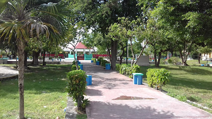 Parque Lic. Ernesto Fernandez Hurtado / Domo De La 95