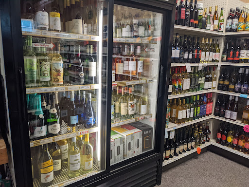 Liquor Store «Village Liquor», reviews and photos, 16731 E Hwy 13, Prior Lake, MN 55372, USA