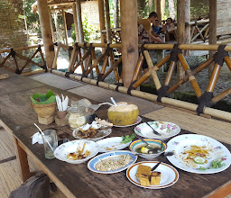 Saung Makan Bu Empat photo