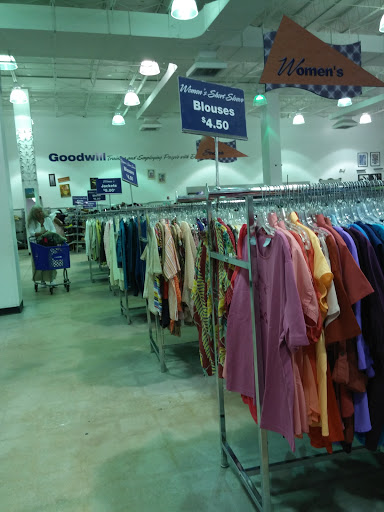 Thrift Store «Goodwill Superstore», reviews and photos