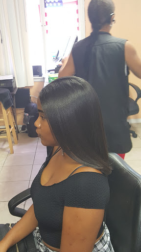 Beauty Salon «Dominican Hair Evolution Beauty Salon», reviews and photos, 388 School St, Woodbridge, NJ 07095, USA