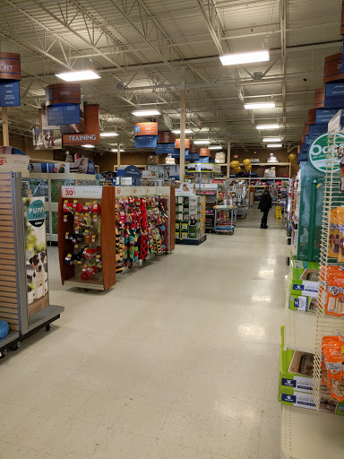 Pet Supply Store «PetSmart», reviews and photos, 7355 Market Pl Dr, Aurora, OH 44202, USA