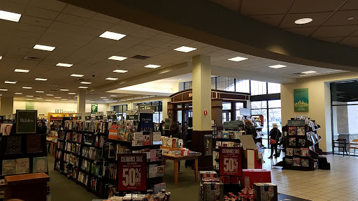 Book Store «Barnes & Noble», reviews and photos, 4100 Summit Plaza Dr, Louisville, KY 40241, USA