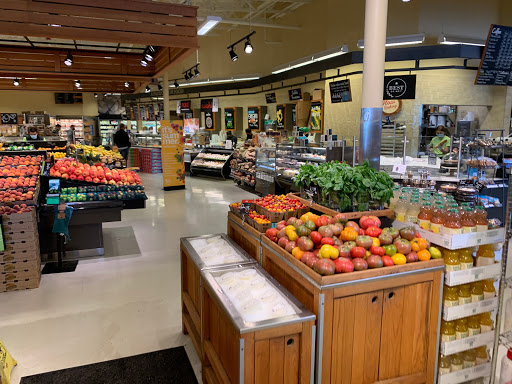 Gourmet Grocery Store «Metropolitan Market Magnolia», reviews and photos, 3830 34th Ave W, Seattle, WA 98199, USA