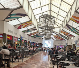 Centro max area comidas photo