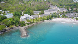 BodyHoliday hotel beach'in fotoğrafı dağlarla çevrili