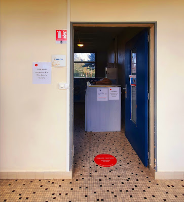 Laverie collective de la résidence & distributeur de protections périodiques à Poitiers