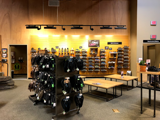 Camping Store «REI», reviews and photos, 710 S Rampart Blvd, Las Vegas, NV 89145, USA
