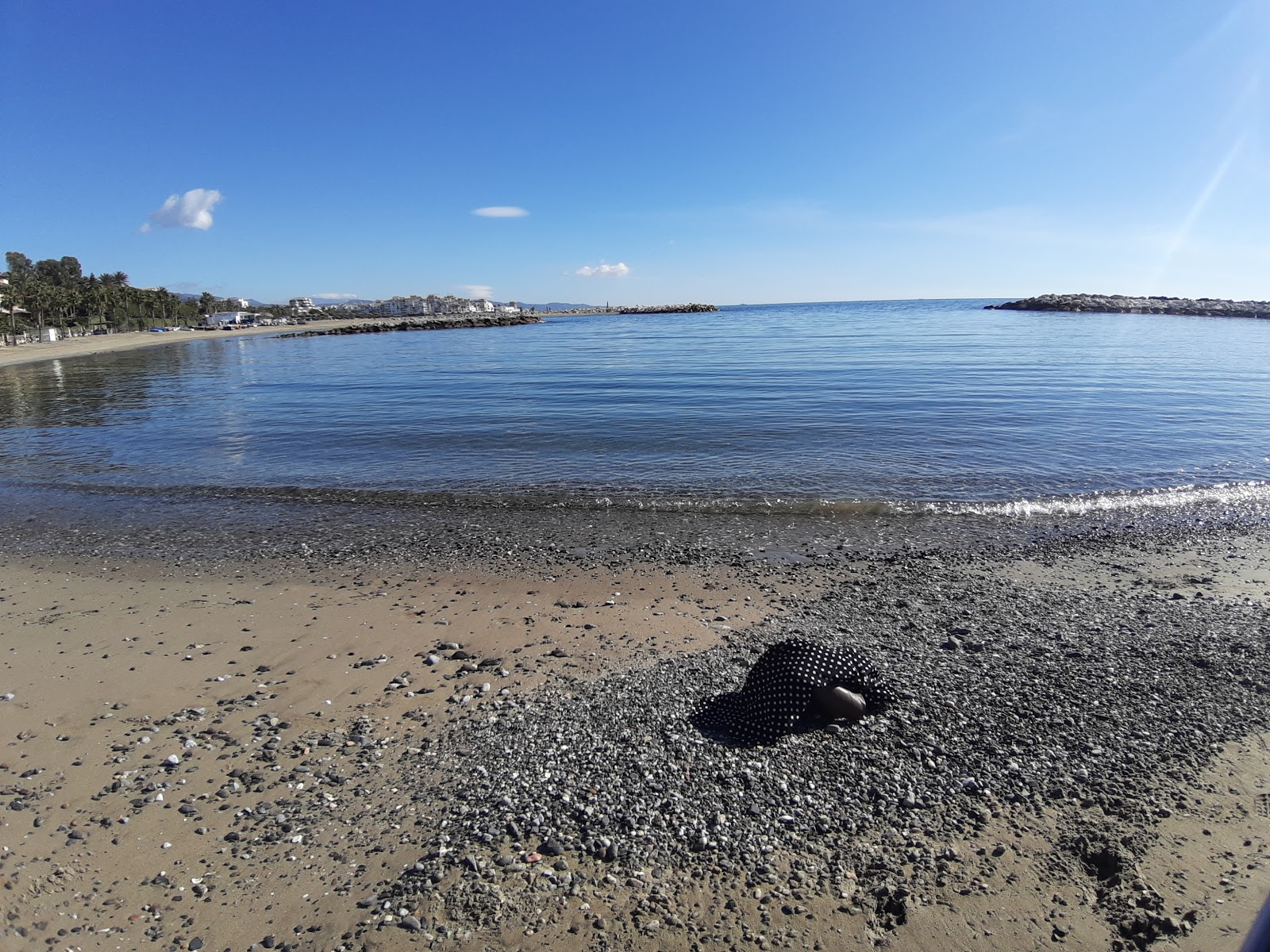 Foto av Playa el Rodeito och bosättningen