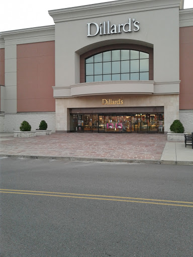 Shopping Mall «Crestview Hills Town Center», reviews and photos, 2791 Town Center Blvd, Crestview Hills, KY 41017, USA
