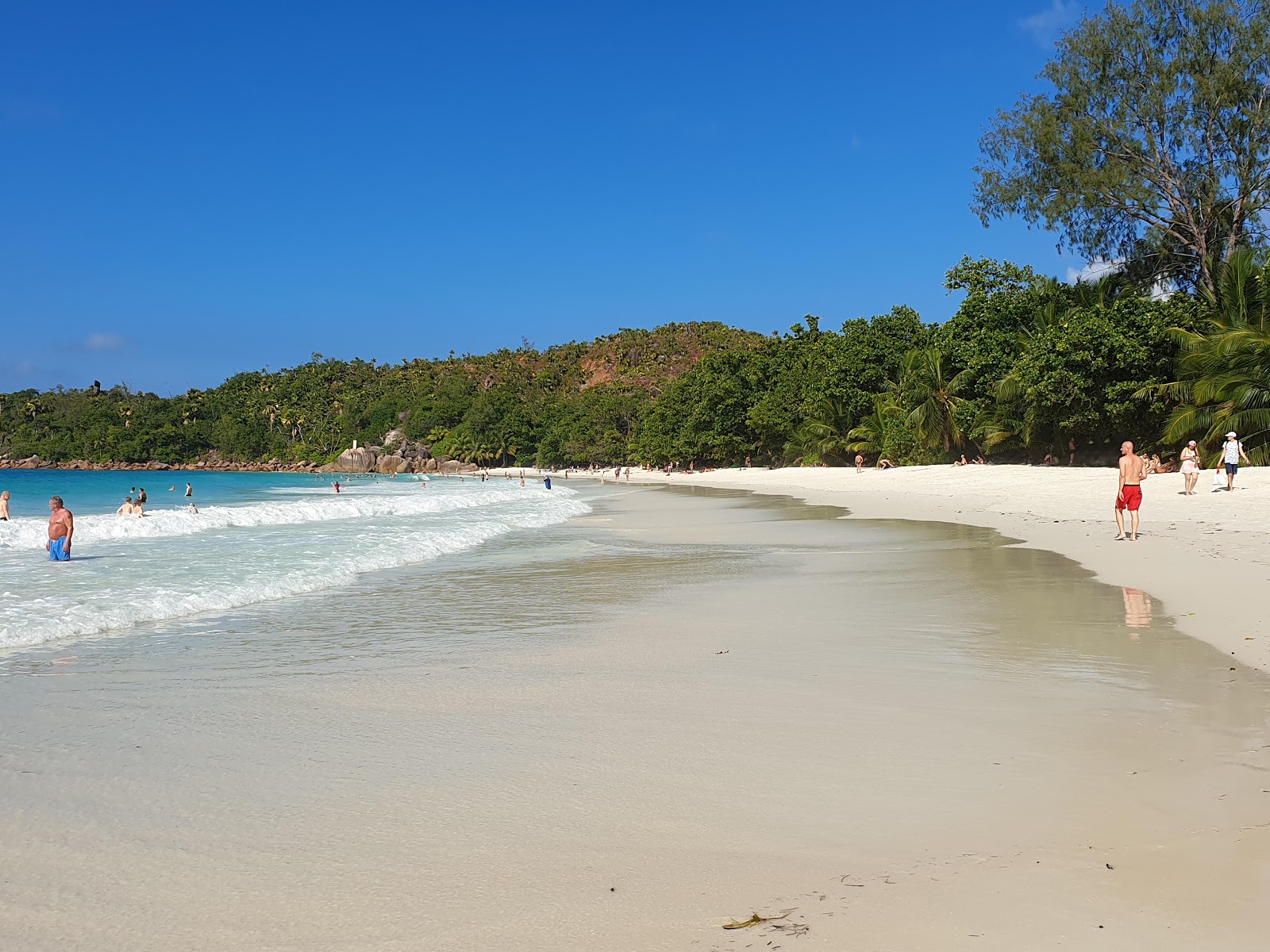 Foto af Anse Lazio Strand med høj niveau af renlighed