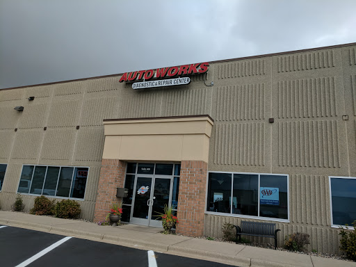 Auto Repair Shop «Auto Works Automotive Service», reviews and photos, 380 Rivertown Dr #400, Woodbury, MN 55125, USA