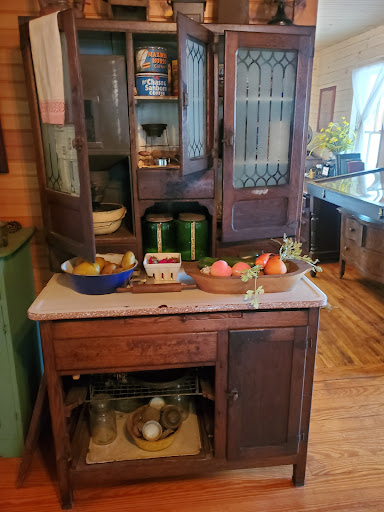 Tourist Attraction «Mystery Hill», reviews and photos, 129 Mystery Hill Ln, Blowing Rock, NC 28605, USA