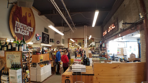 Liquor Store «Beverage Warehouse», reviews and photos, 1 East St, Winooski, VT 05404, USA