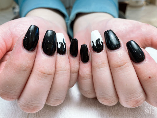 Nail Salon «VV Nails», reviews and photos, 2809 Bickford Ave # G, Snohomish, WA 98290, USA