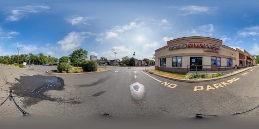 Road Runner Sports, 490 Broad St Suite 1, Shrewsbury, NJ 07702, USA, 