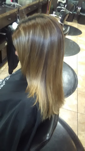 Beauty Salon «Corona Beauty Salon 